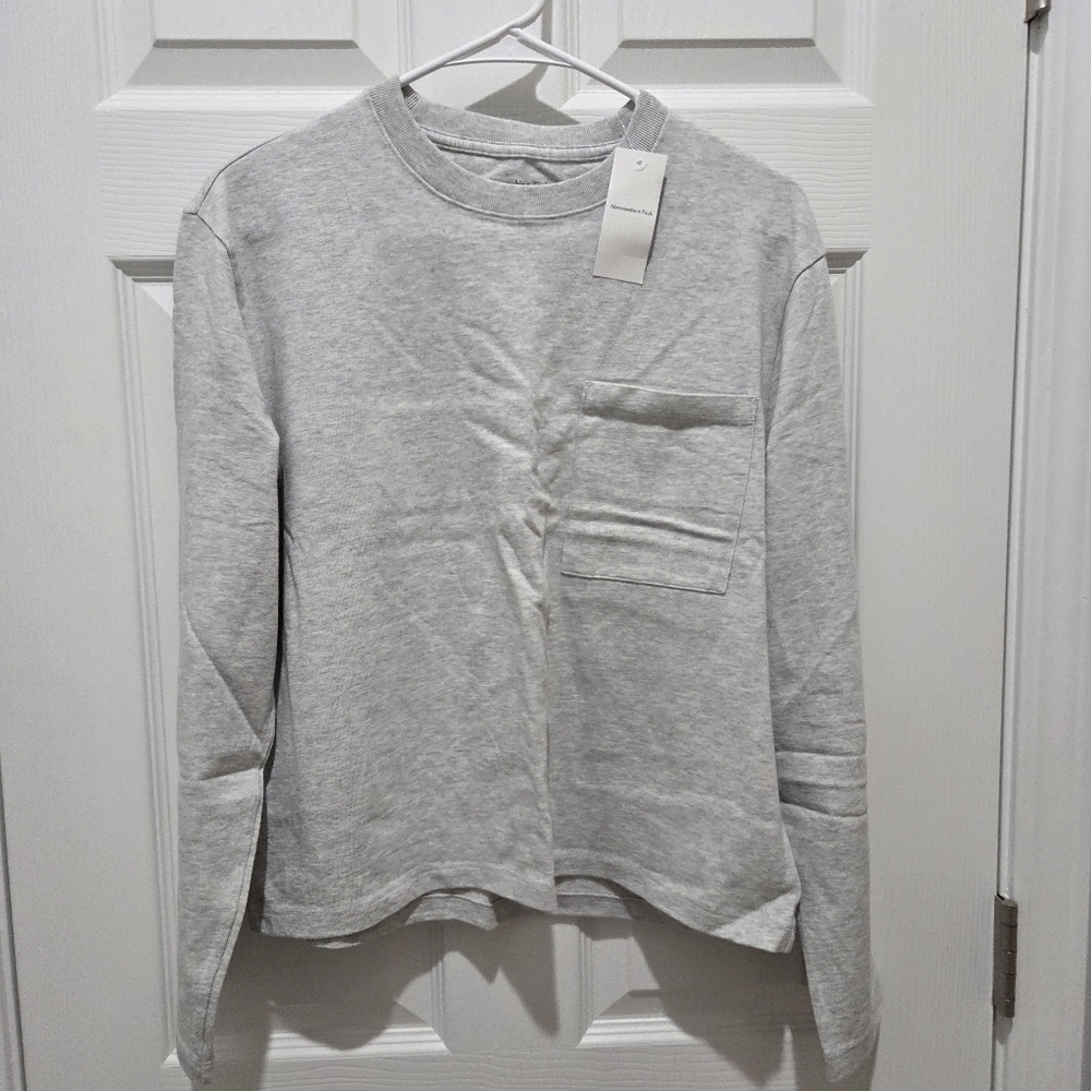 NWT Long Sleeve Jersey Easy Tee Size Small